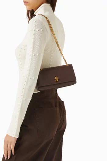 حقيبة بحمالة سلسلة مزدوجة جلد