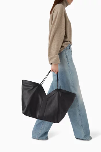 Y Tote Bag in Grained Leather