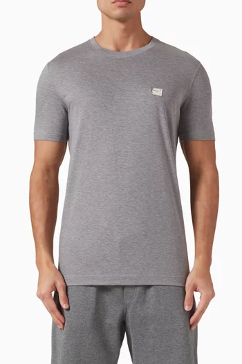 تي شيرت بحلية شعار الماركة قطن جيرسيه