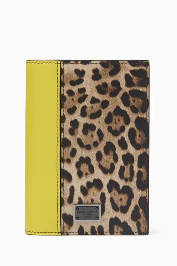 Dauphine Passport Holder in Calfskin