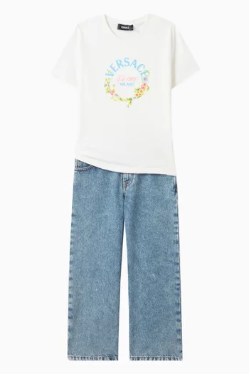 Straight Leg Jeans in Denim