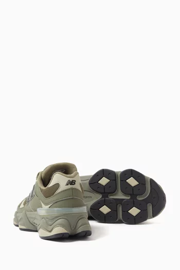 9060 Lace-up Sneakers
