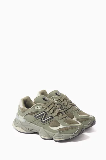 9060 Lace-up Sneakers