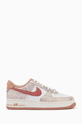 Air Force 1 '07 LV8 Sneakers in Leather