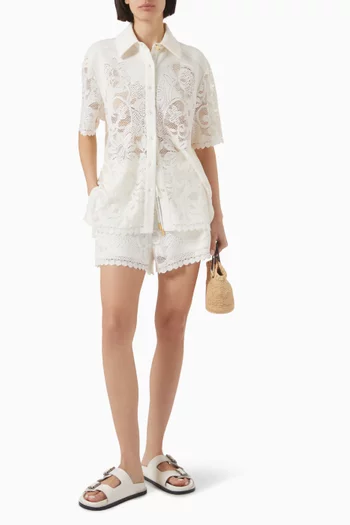 Muses Shorts in Lace