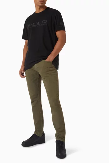 تي شيرت بشعار الماركة قطن