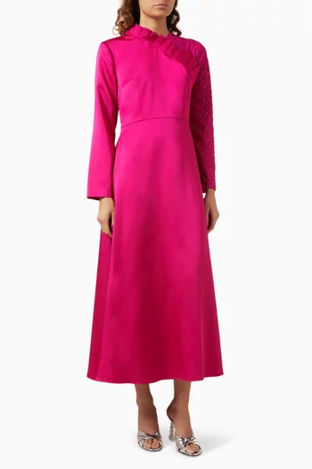 فستان طويل بكم مغاير