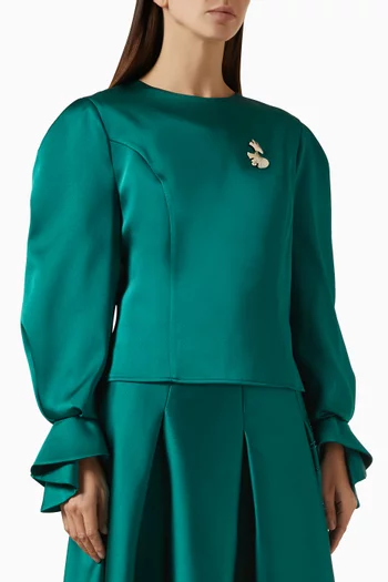 بلوزة ببروش على شكل زهرة