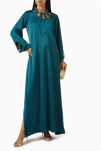 قفطان بتطريزات مفرغة كريب