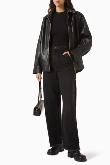 بلوزة كارمن بفتحة رقبة مستديرة