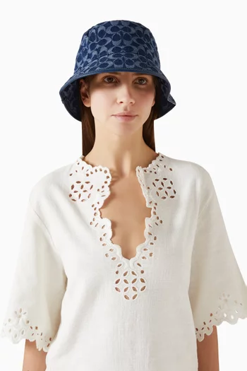 قبعة باكيت بشعار حرف C دينم