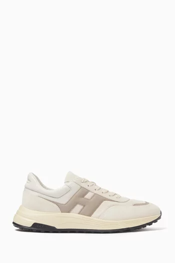 Hyperlight Sneakers in Suede