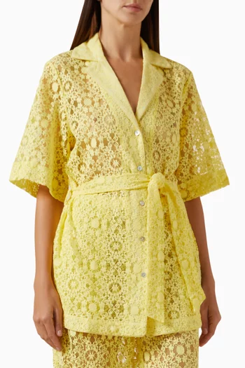 قميص بحزام دانتيل