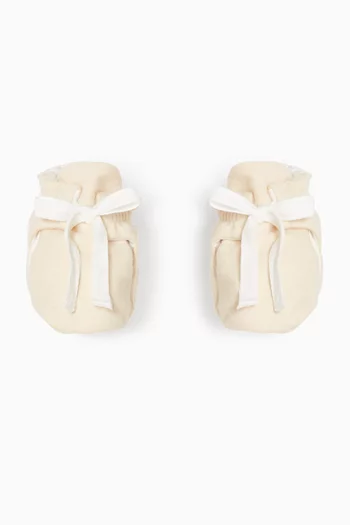 حذاء بوت بعقدة قطن