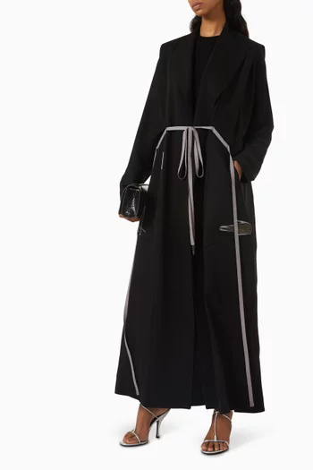 عباية بنمط معطف