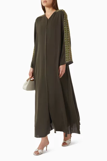 عباية مطرزة بخيوط