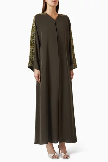 عباية مطرزة بخيوط