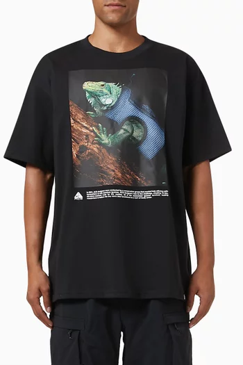 تي شيرت بتقنية Dri-FIT وطبعة إيجوانا من مجموعة ايه سي جي