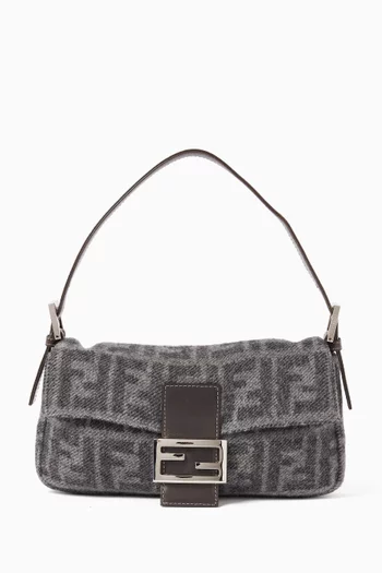 2000s Baguette Shoulder Bag in Zucca Cashmere
