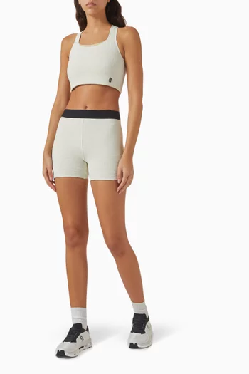 شورت بيس بقصة ضيقة