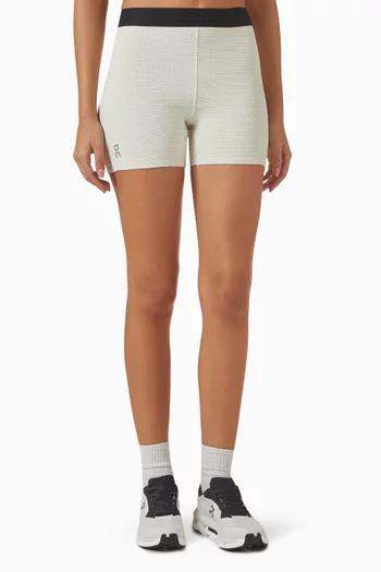 شورت بيس بقصة ضيقة