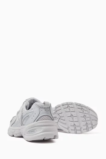 530 Sneakers in Mesh