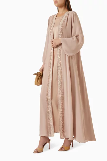 طقم عباية مطرزة