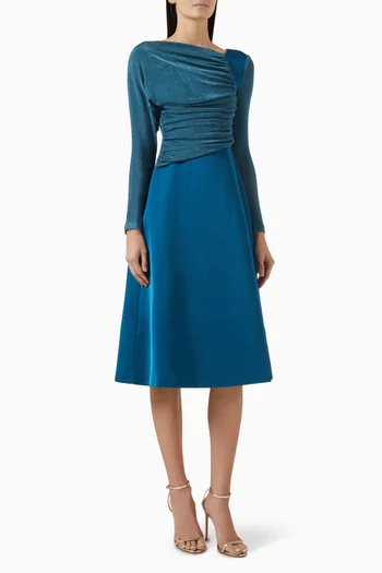 فستان متوسط الطول بدرابيه