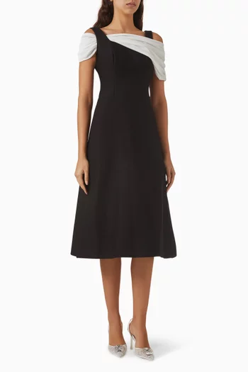 فستان متوسط الطول بكشكش