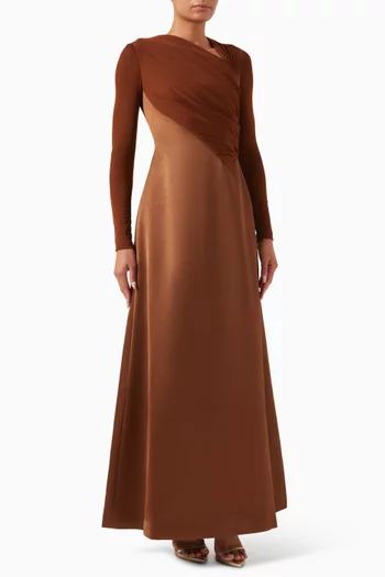 فستان طويل بدرابيه