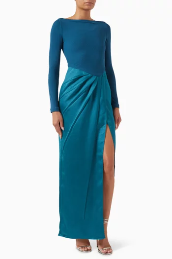 فستان طويل بدرابيه