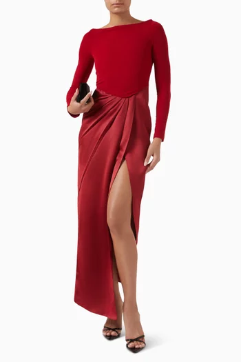 فستان طويل بدرابيه