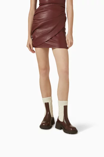 حذاء بوت تاميا بحافة منسوجة جلد