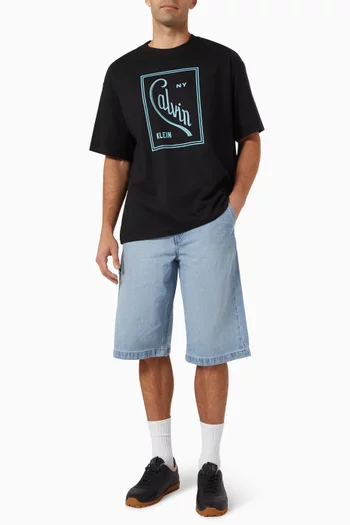 شورت كاربنتر بتصميم مستوحى من التسعينيات دينم