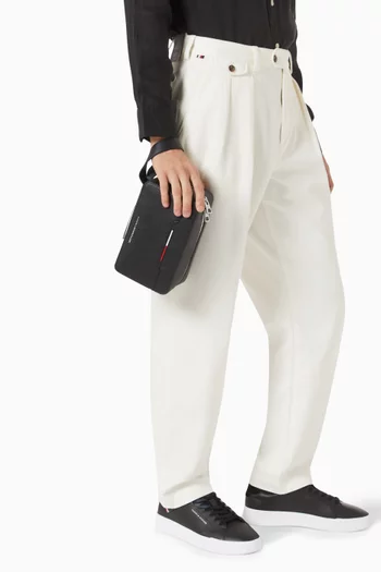 TH Wash Bag in Leather