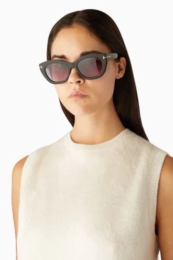 Linda-02 Sunglasses in Plastic