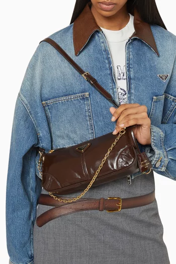 Medium Re-edition 2002 Shoulder Bag in Leather