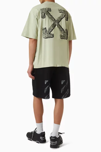 تي شيرت سكيت بشعار الماركة والأسهم بخط يدوي قطن