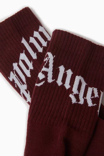 جوارب بشعار الماركة المقوس