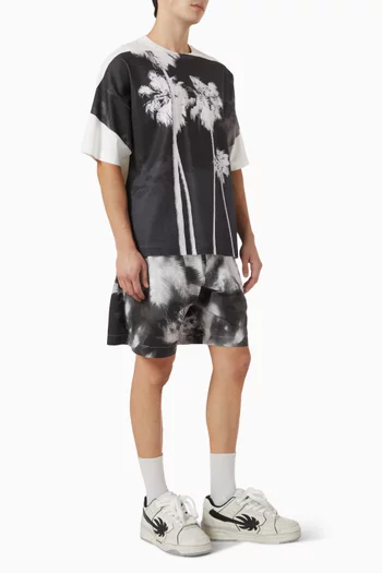 تي شيرت بطبعة