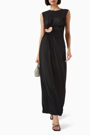 فستان طويل بلا أكمام بفتحة بحلية بيزلي