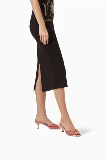 حذاء مفتوح بريجيت مزين بخرز بكعب 55 مم جلد