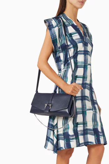 حقيبة كروس بغطاء قلاب صغيرة جلد