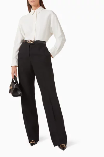 قميص بأكمام طويلة