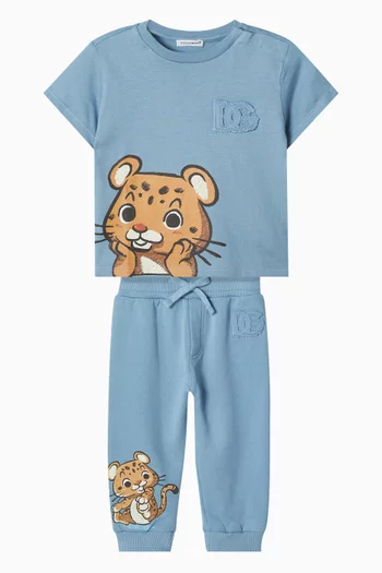 تي شيرت بشعار الماركة وأسد قطن