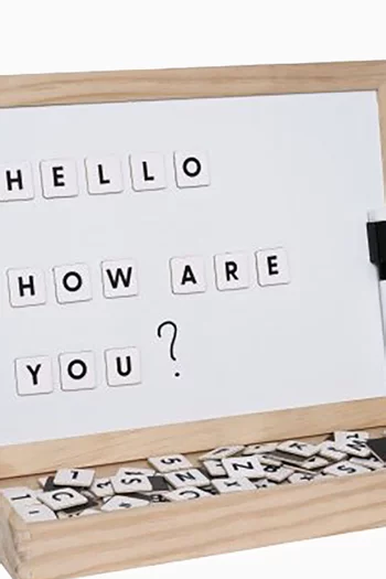 مجموعة الحروف والأرقام ضمن مجموعة بلاي اند ليرن