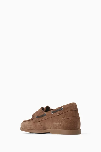 Boat Shoes in Suede