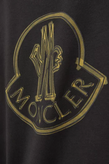 تي شيرت بشعار الماركة قطن