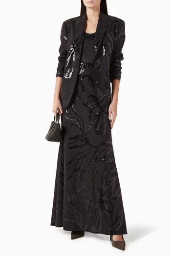 تنورة طويلة مطرزة بالترتر