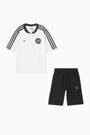 طقم تي شيرت وشورت كرة قدم